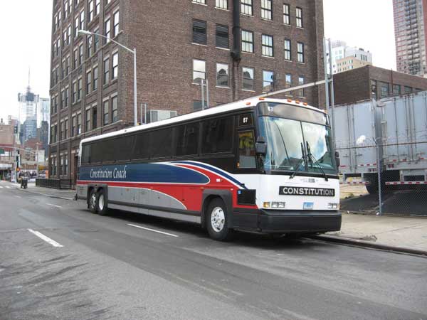 面對(duì)國慶長假,為何選擇深圳大巴租賃